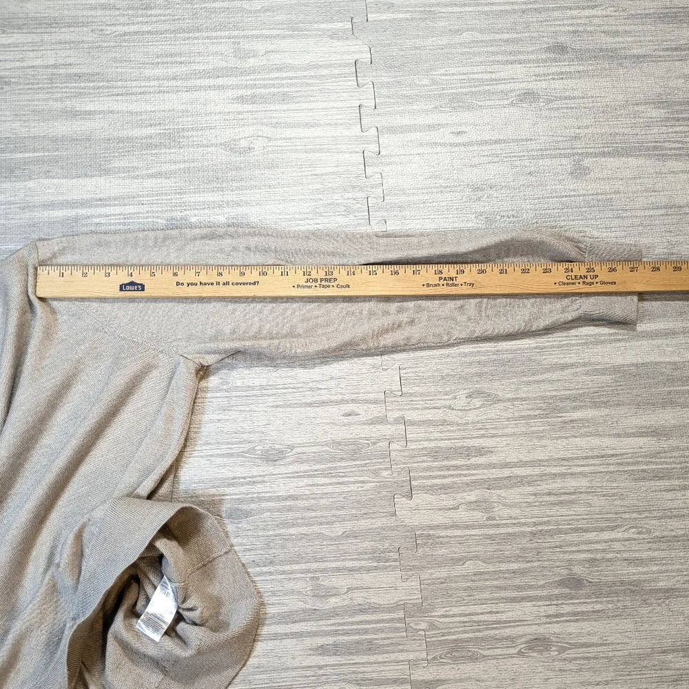Banana Republic Merino Wool V-neck Pullover Sweater‎ Neutral Lighweight Warm XL